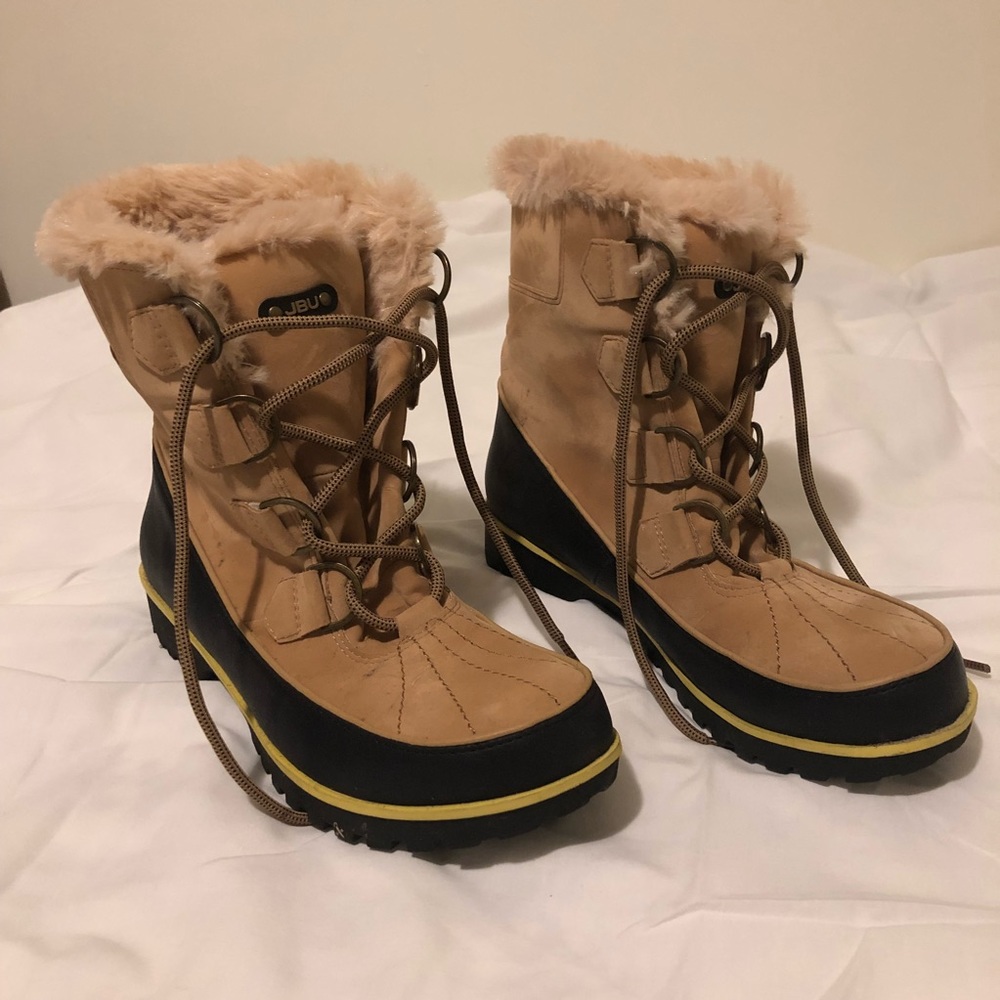 Size 8 Jambu winter boot, lined.